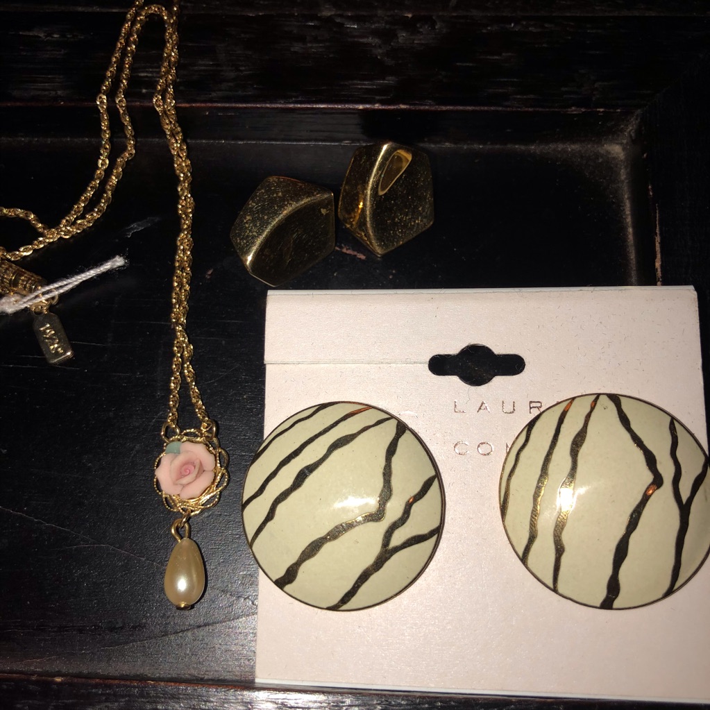 1928 Gold Jewelry
